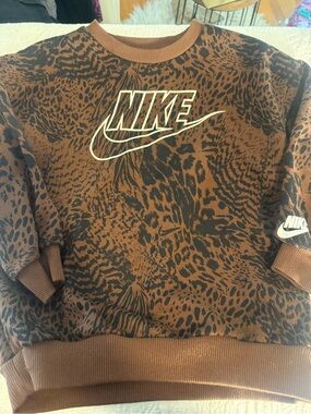 Nike Girls Medium 10-12 Animal Print Cropped Sweatshirt Brown Leopard Tiger